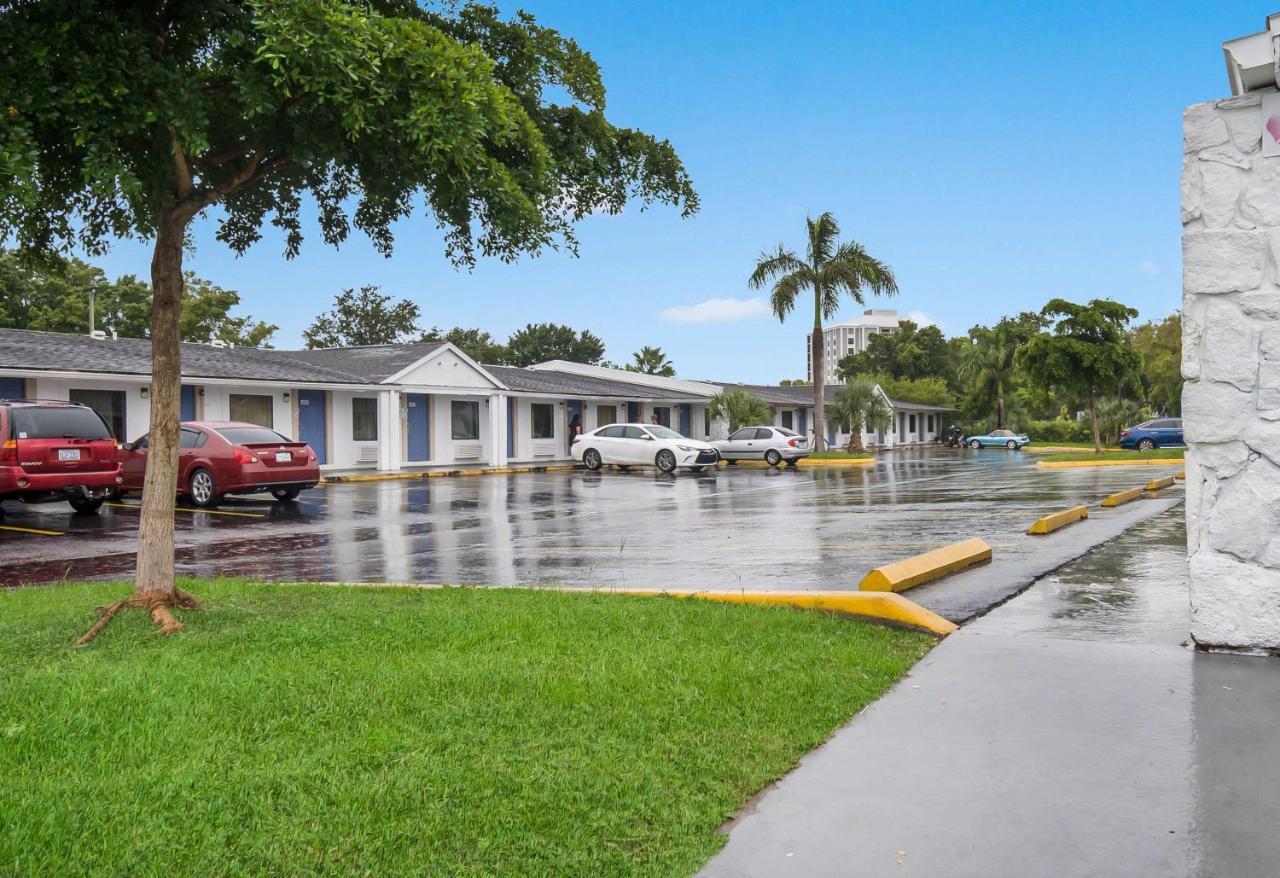 Motel 6-Fort Myers, Fl Норт Форт Майерс Екстериор снимка